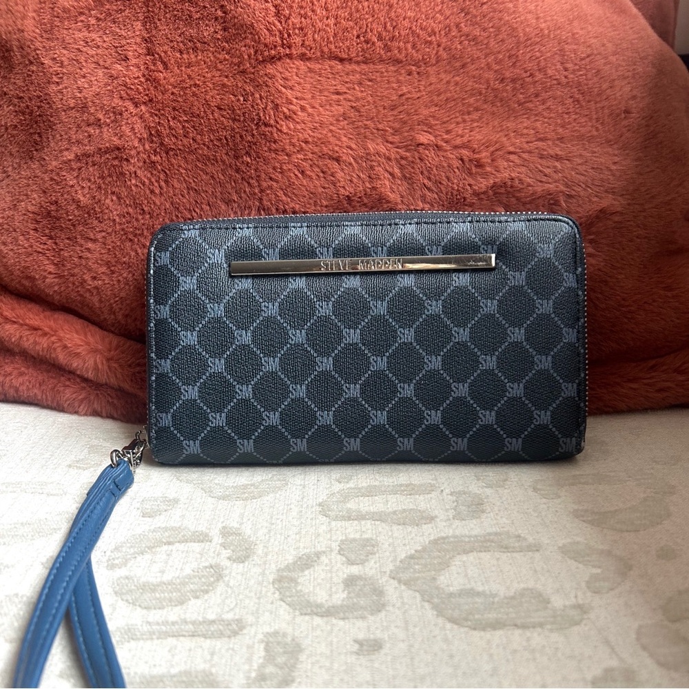 Steve Madden Monogrammed Navy Wallet/Wristlet NWOT